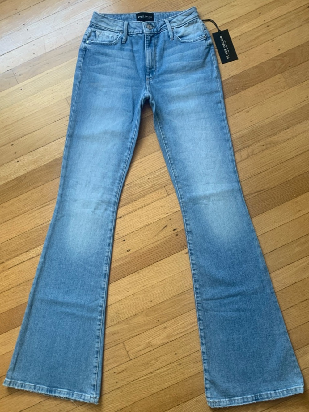 NWT BLACK ORCHID MIA SKINNY FACTORY FADED & LITE DISTRESSED FLARED JEANS 2/26L